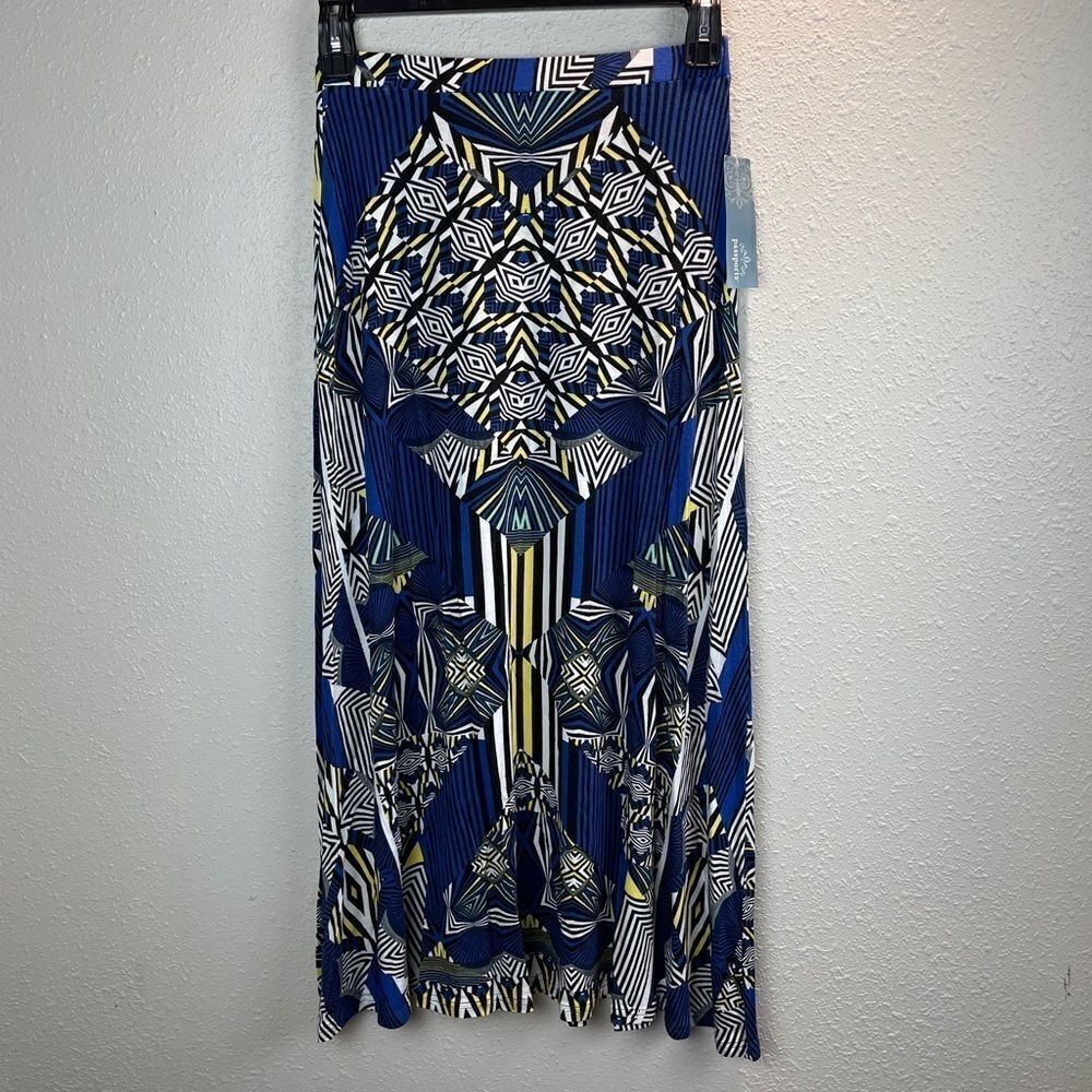 NWT Passports Skirt Size S